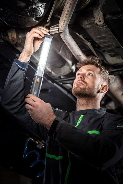 Фонарь инспекционный аккумуляторный Neo Tools, 2в1, 2200мА&bull;ч, 600лм, 8Вт, крючок 360 град., IK08 устойчивость к удару, IP54 99-043 фото