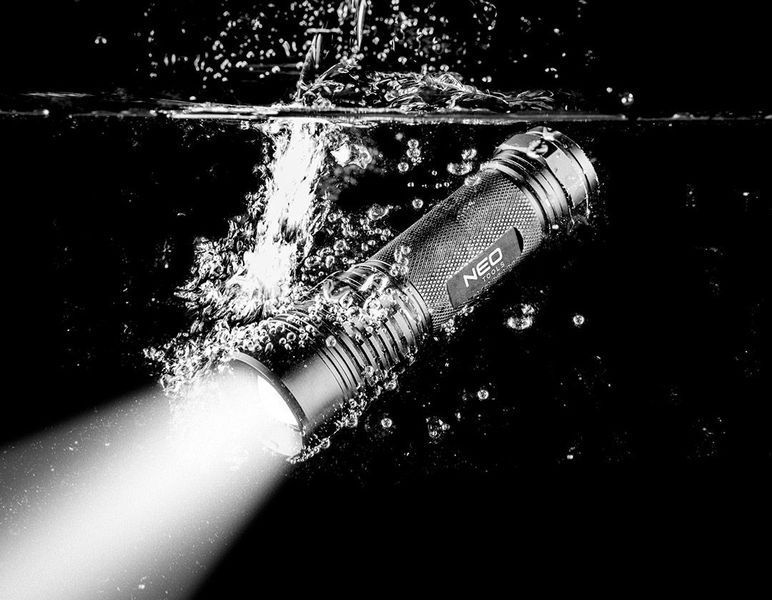 Ліхтар ручний на батарейках Neo Tools, AAAх3, 200лм, 3Вт, алюмінієвий, зум, IPX7 99-101 фото