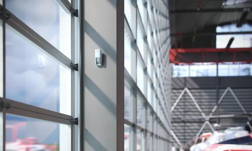 Датчик руху вуличний типу "штора" Ajax MotionProtect Curtain Outdoor, Jeweler, бездротовий, білий 000050625 фото